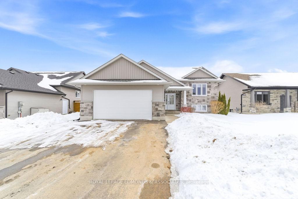 21-liam-street-petawawa-ontario-x12921728