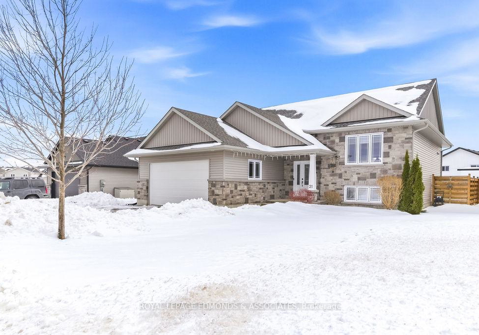 21-liam-street-petawawa-ontario-x12921728