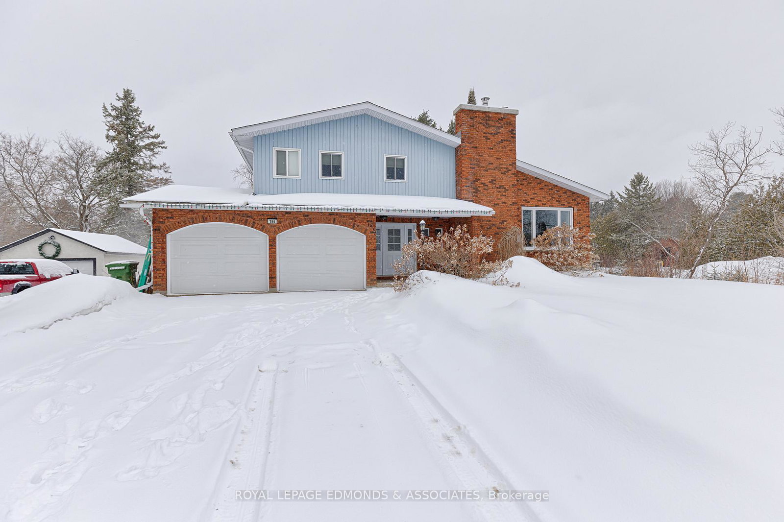 196-golf-course-road-laurentian-valley-ontario-x12921932