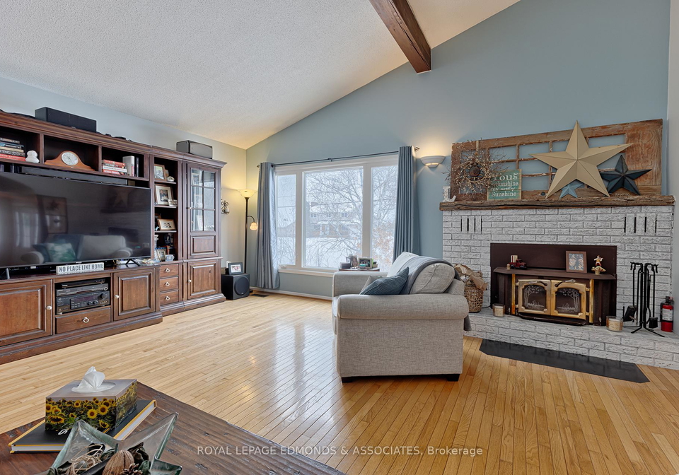 196-golf-course-road-laurentian-valley-ontario-x12921932