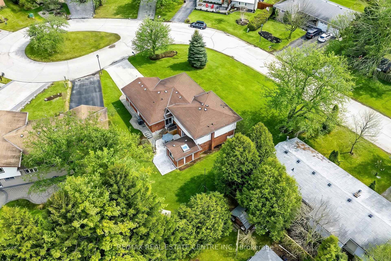 9-cloverdale-crescent-wilmot-ontario-x12922432