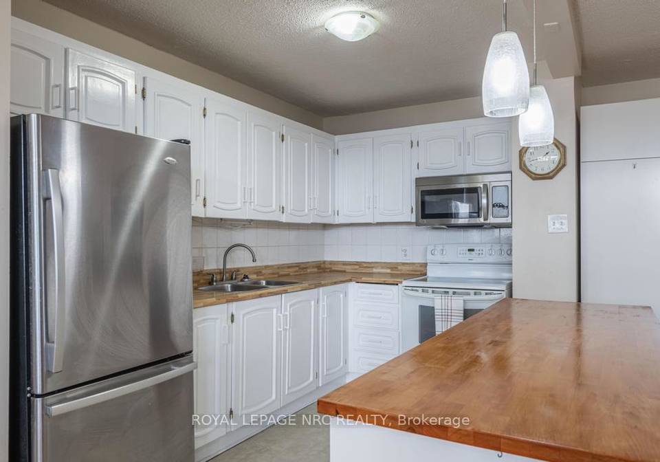 215-glenridge-avenue-st-catharines-ontario-x12922566
