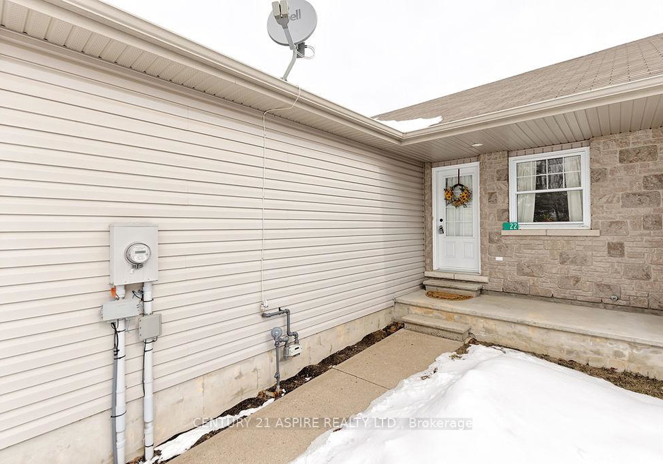 22-wilson-avenue-petawawa-ontario-x12922592