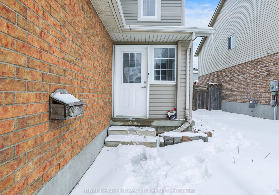 128-donnenwerth-drive-kitchener-ontario-x12922954