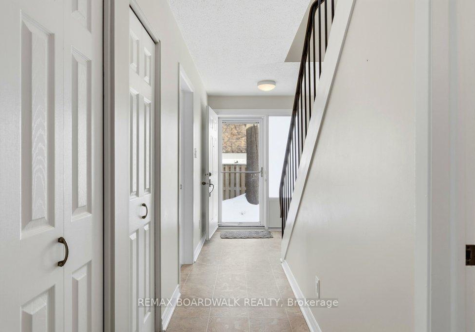 837-eastvale-drive-ottawa-ontario-x12923326
