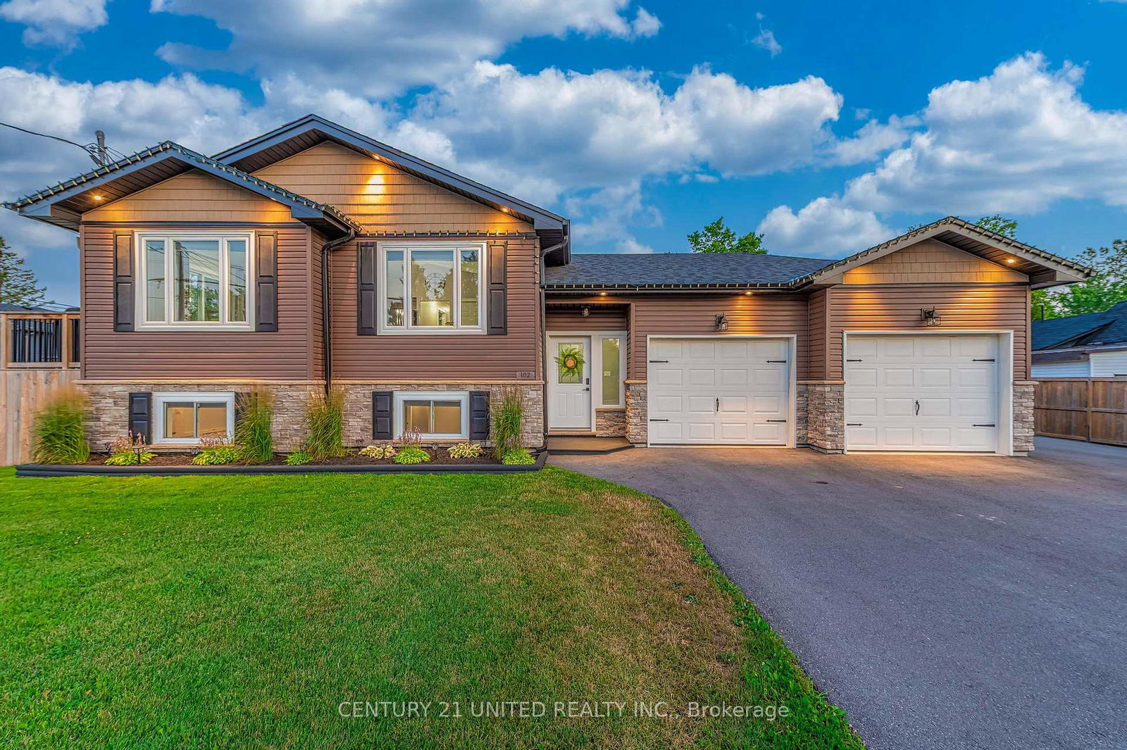 102-king-street-w-kawartha-lakes-ontario-x12923356