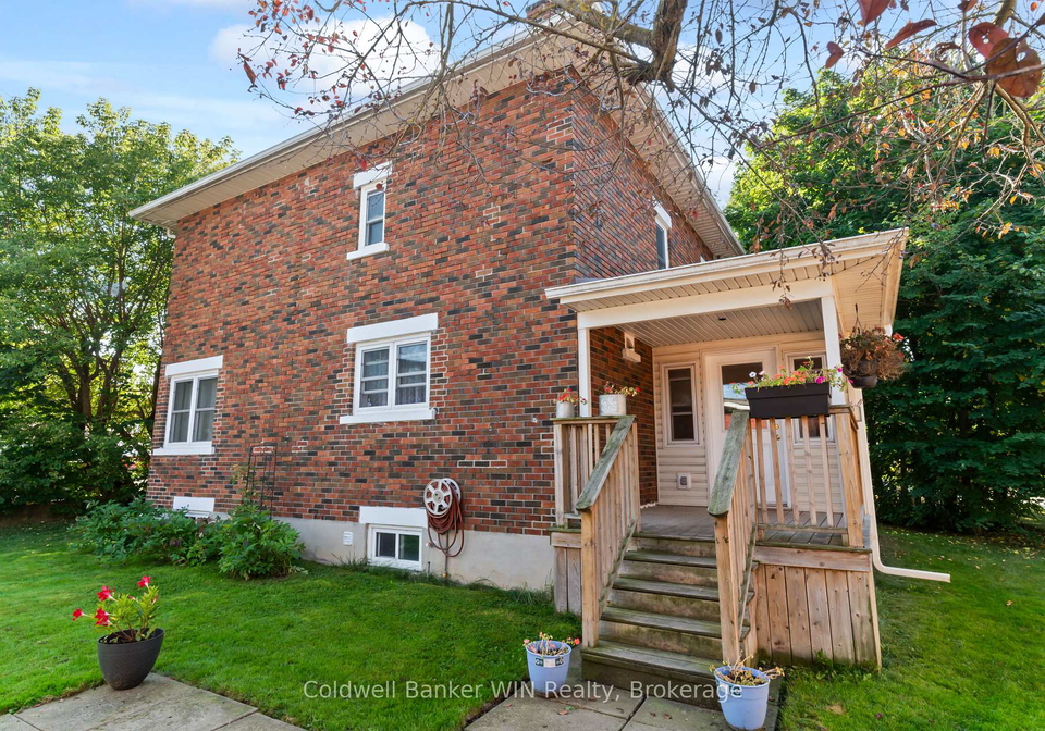 121-queen-street-w-wellington-north-ontario-x12923454