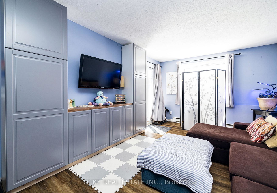 250-brittany-drive-ottawa-ontario-x12923466