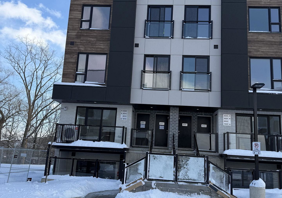 16-melbourne-avenue-st-catharines-ontario-x12923572