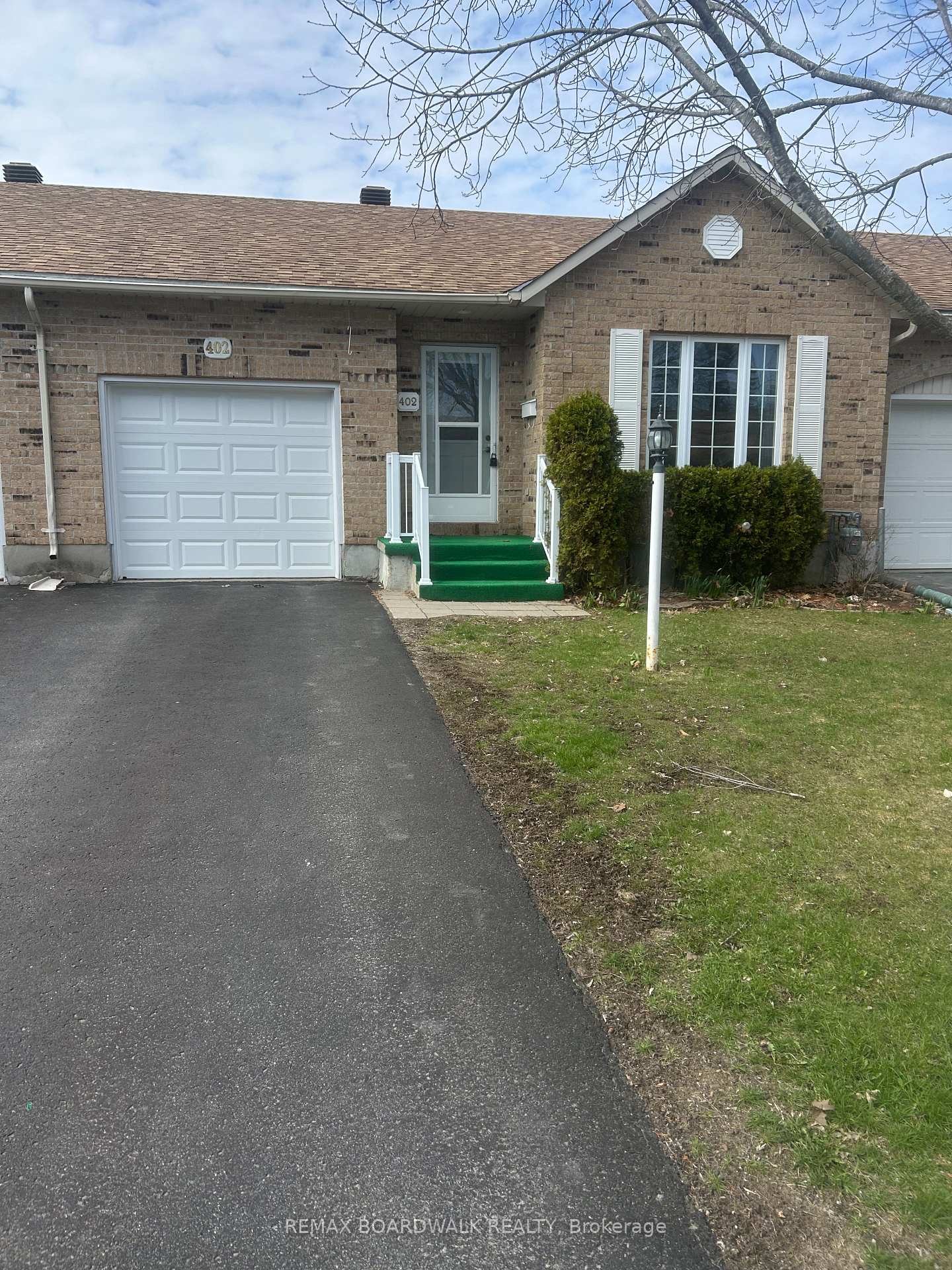 402-flora-street-carleton-place-ontario-x12923784