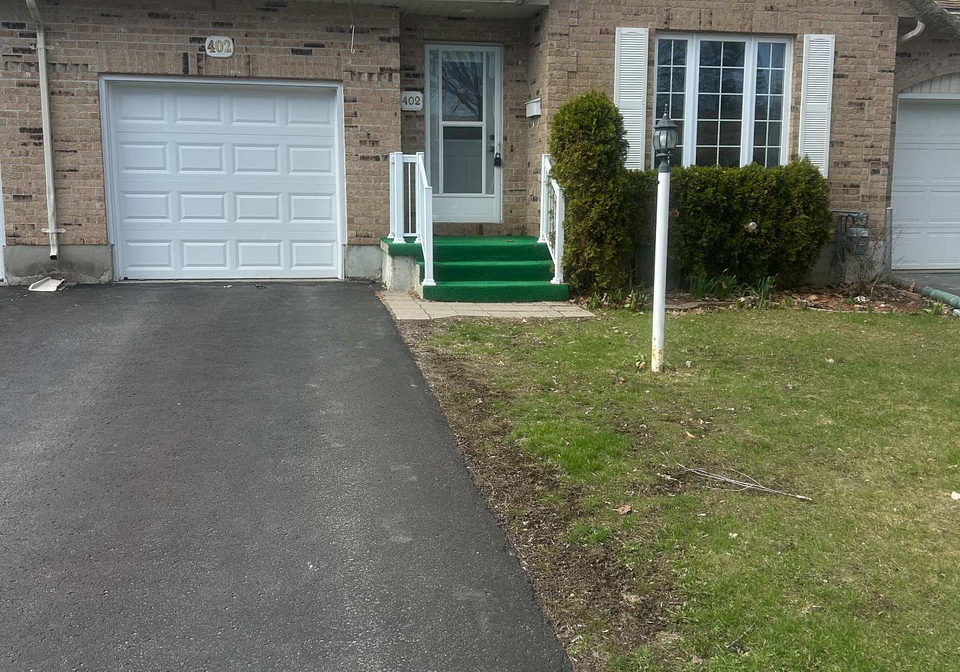 402-flora-street-carleton-place-ontario-x12923784