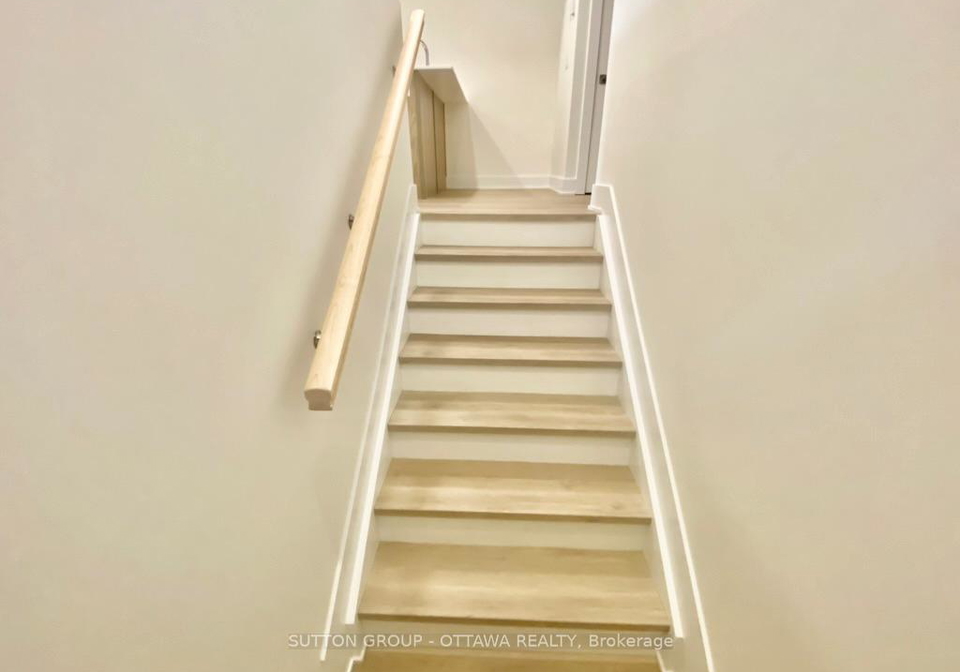 152b-columbus-avenue-ottawa-ontario-x12924050