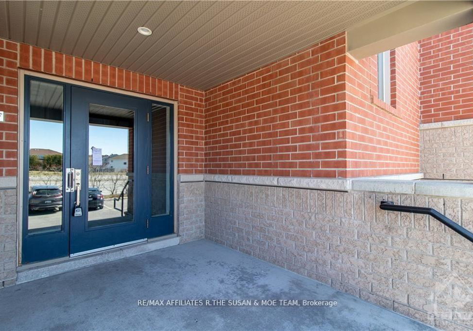 565-stonefield-private-ottawa-ontario-x12924512