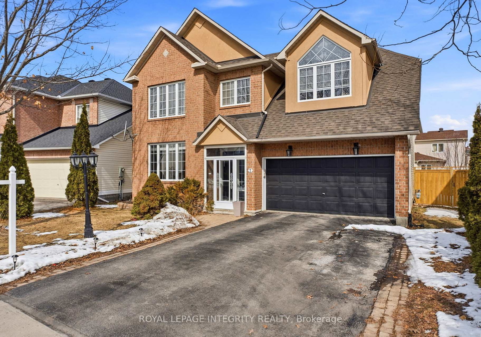 7-len-lunney-crescent-ottawa-ontario-x12924630