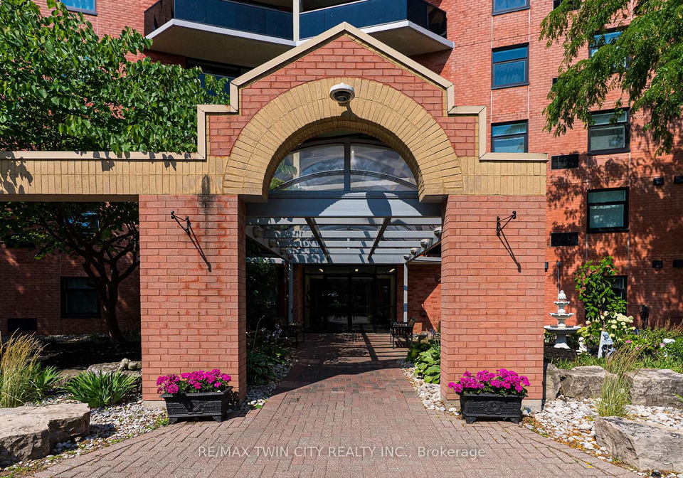 9-bonheur-court-brantford-ontario-x12924698