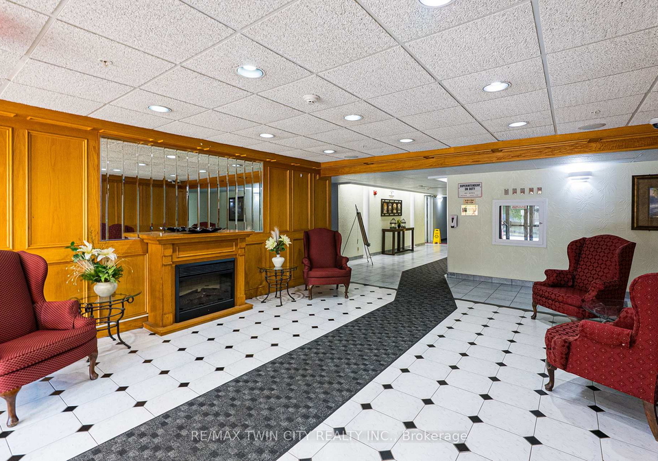 9-bonheur-court-brantford-ontario-x12924698