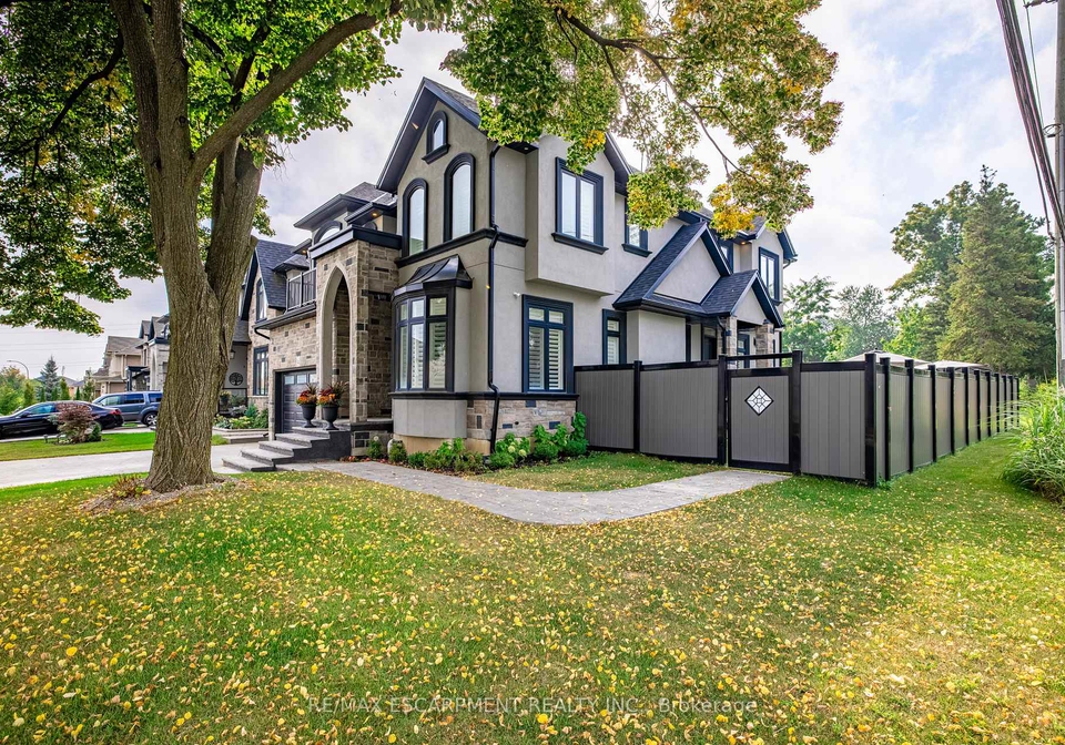4-lockman-drive-hamilton-ontario-x12924790