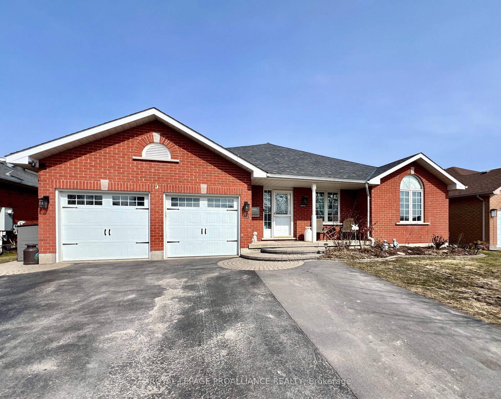 16-hickory-grove-belleville-ontario-x12924816