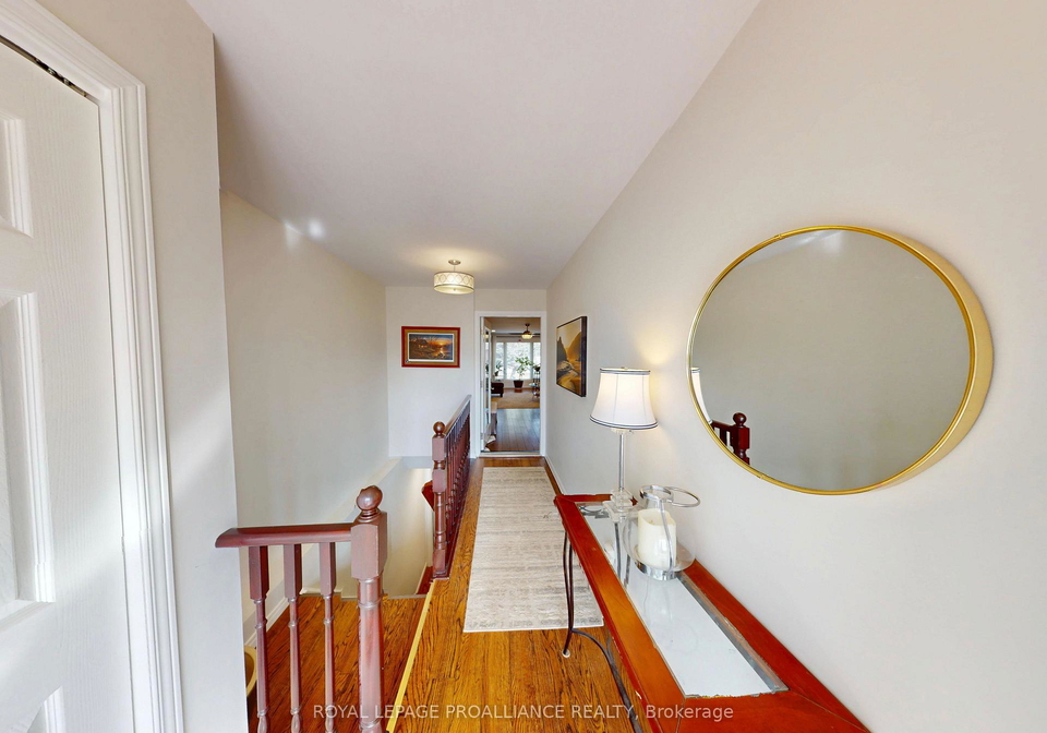 16-hickory-grove-belleville-ontario-x12924816