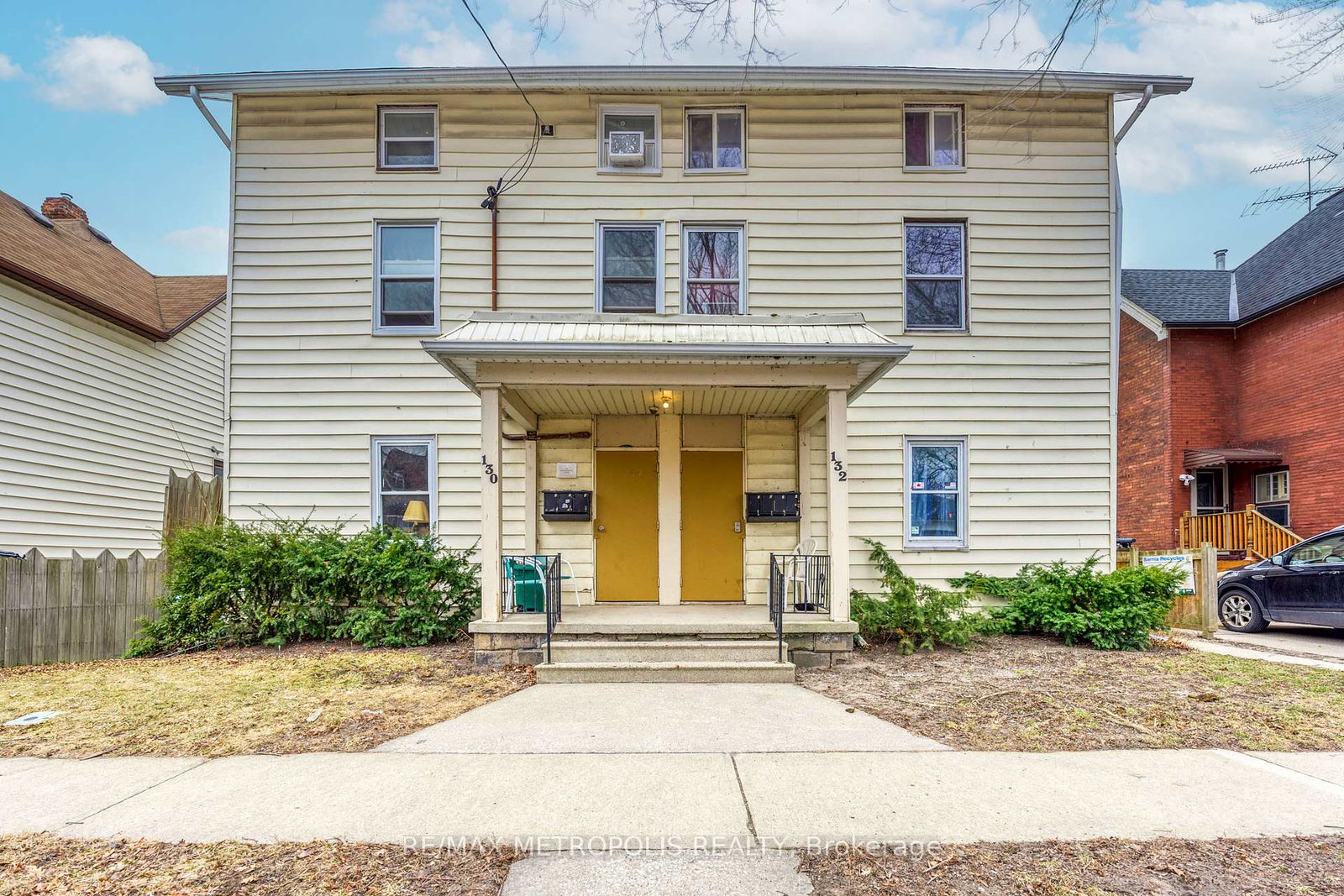 130-132-forsyth-street-s-sarnia-ontario-x12924850