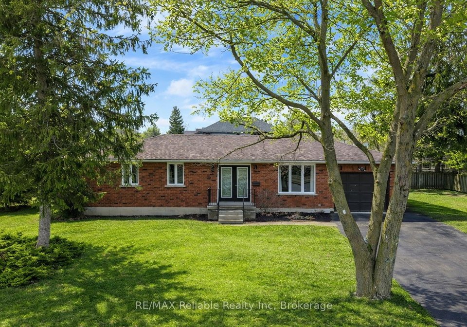 31-cobourg-street-west-perth-ontario-x12924938