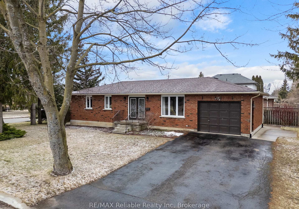 31-cobourg-street-west-perth-ontario-x12924938