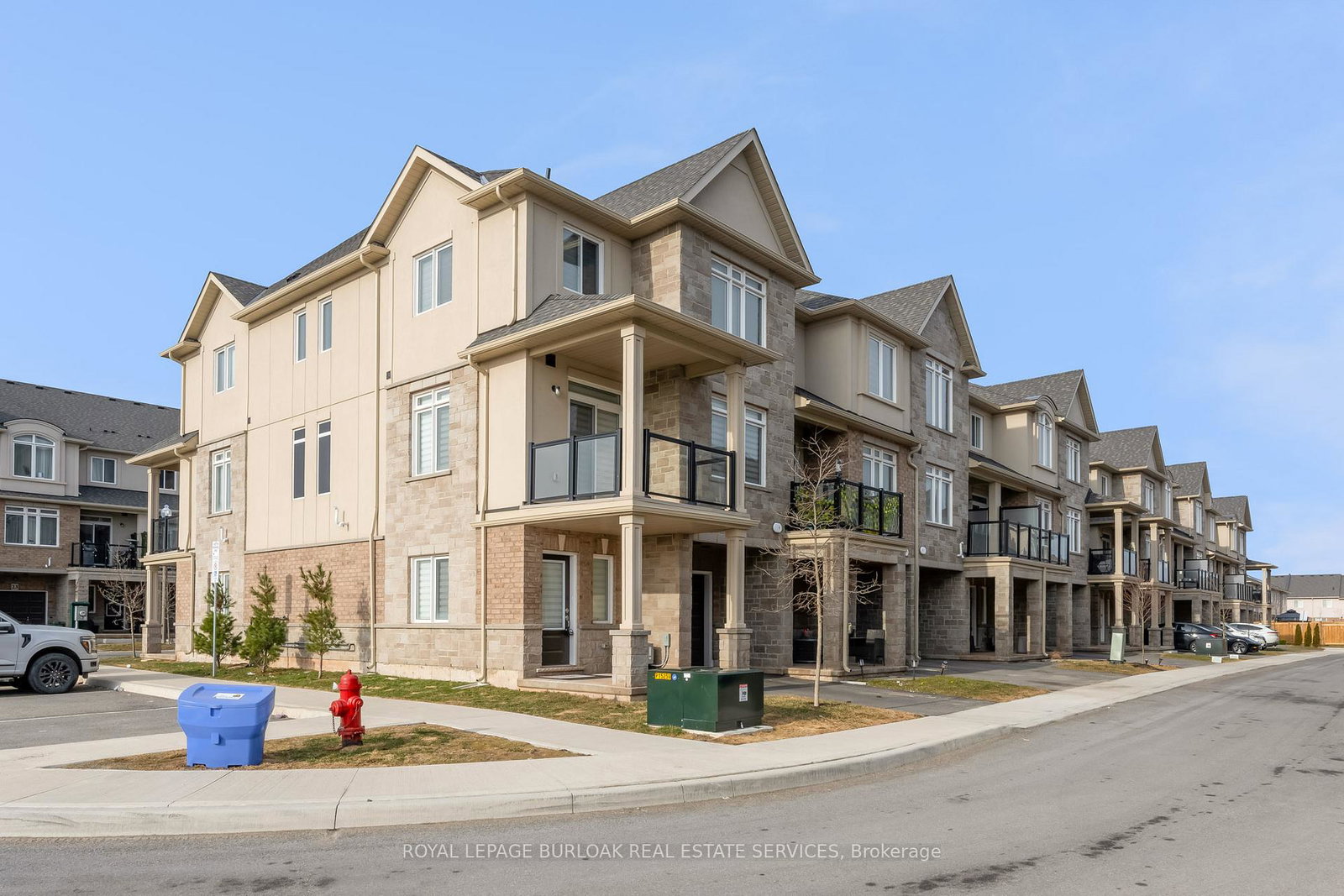 40-zinfandel-drive-hamilton-ontario-x12924998