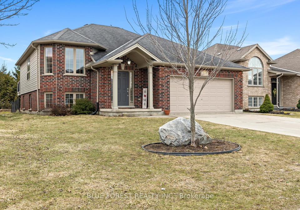 123-watson-street-lucan-biddulph-ontario-x12925404
