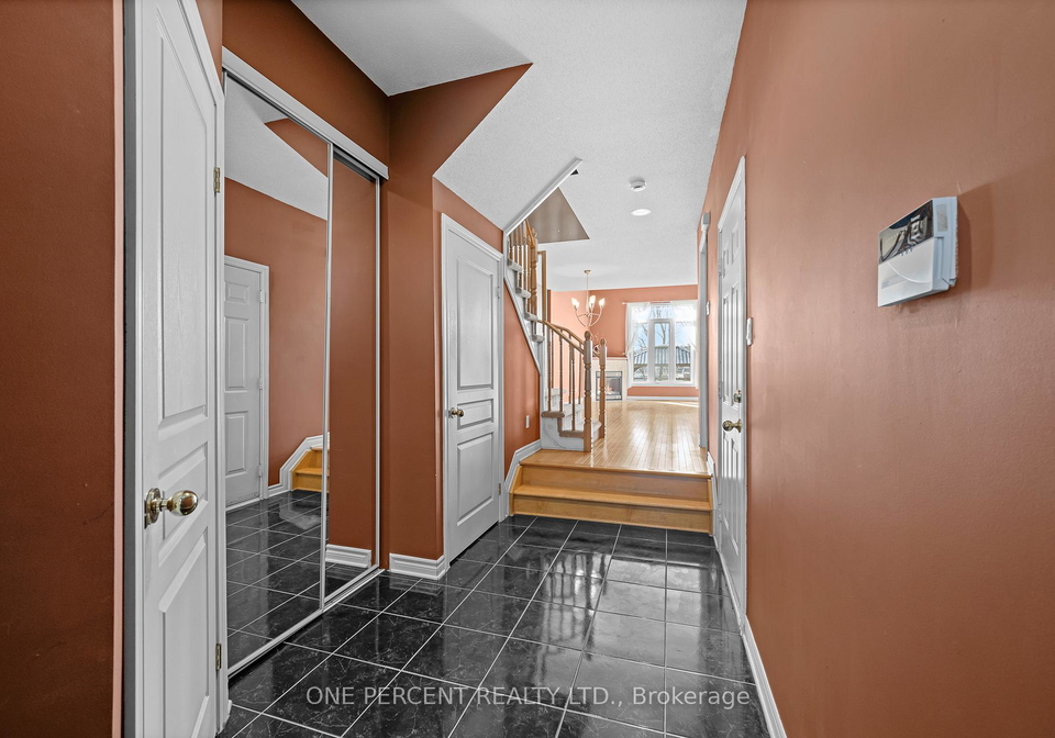 867-schooner-crescent-ottawa-ontario-x12925538