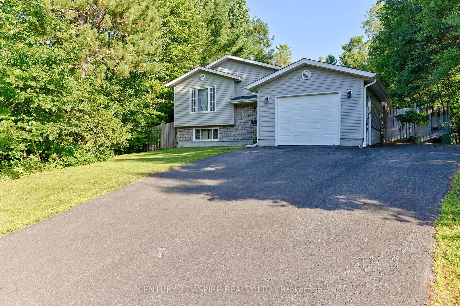 1256-victoria-street-petawawa-ontario-x12925672
