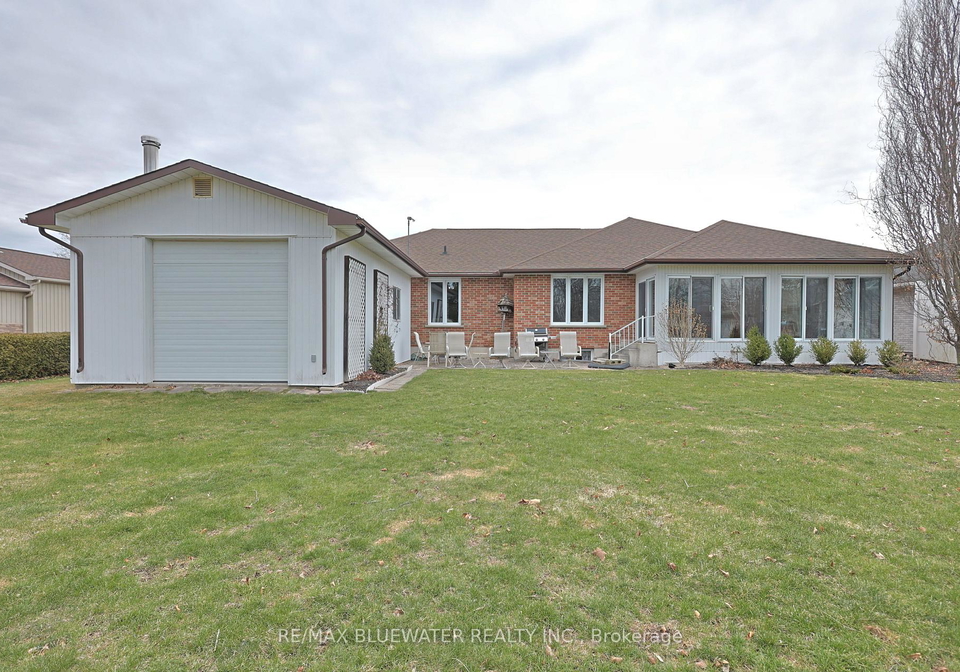 365-station-street-north-middlesex-ontario-x12925732