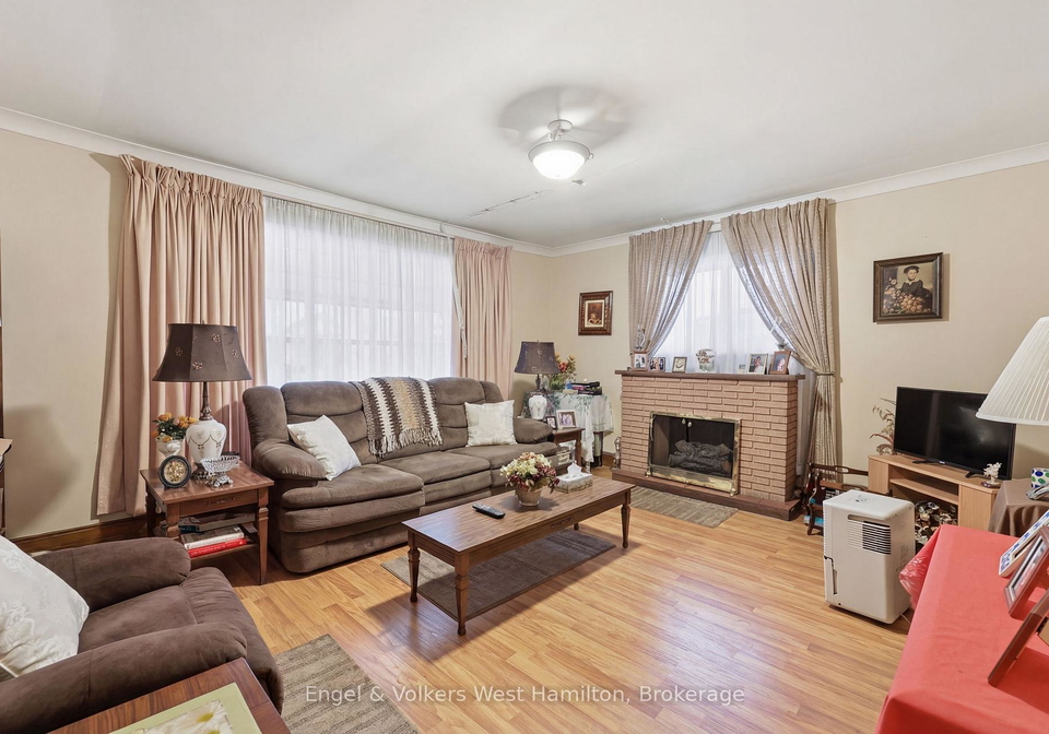 18-mayflower-avenue-hamilton-ontario-x12925812