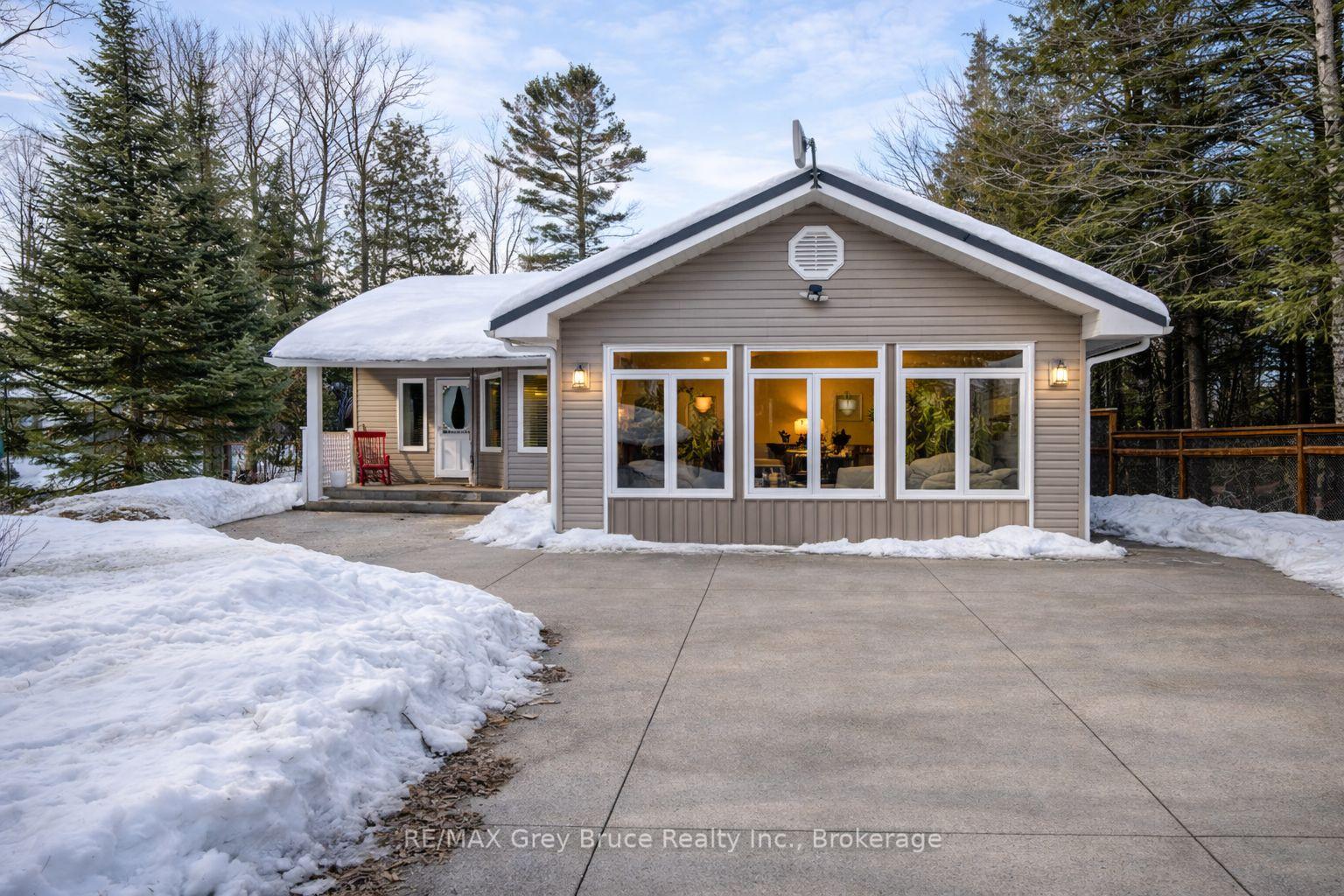 612-york-avenue-south-bruce-peninsula-ontario-x12926512