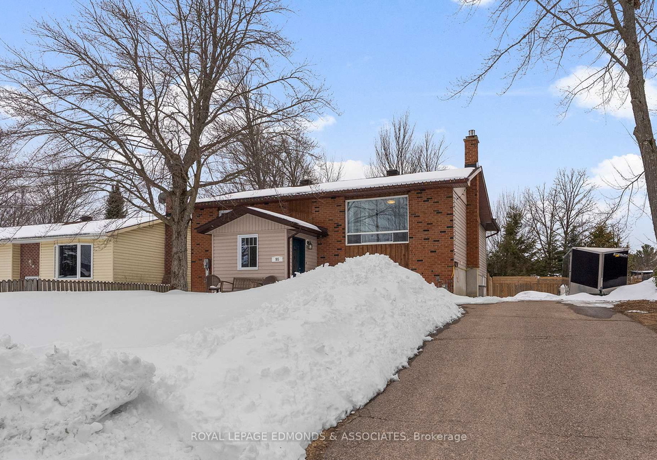 95-spruce-street-e-petawawa-ontario-x12927428