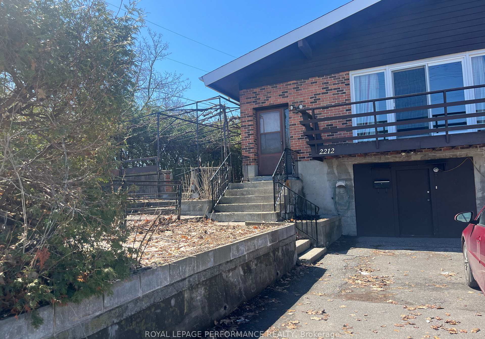 2212-st-laurent-boulevard-ottawa-ontario-x12927430