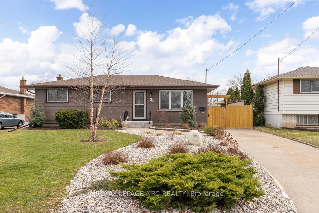 38-lanark-crescent-st-catharines-ontario-x12927448