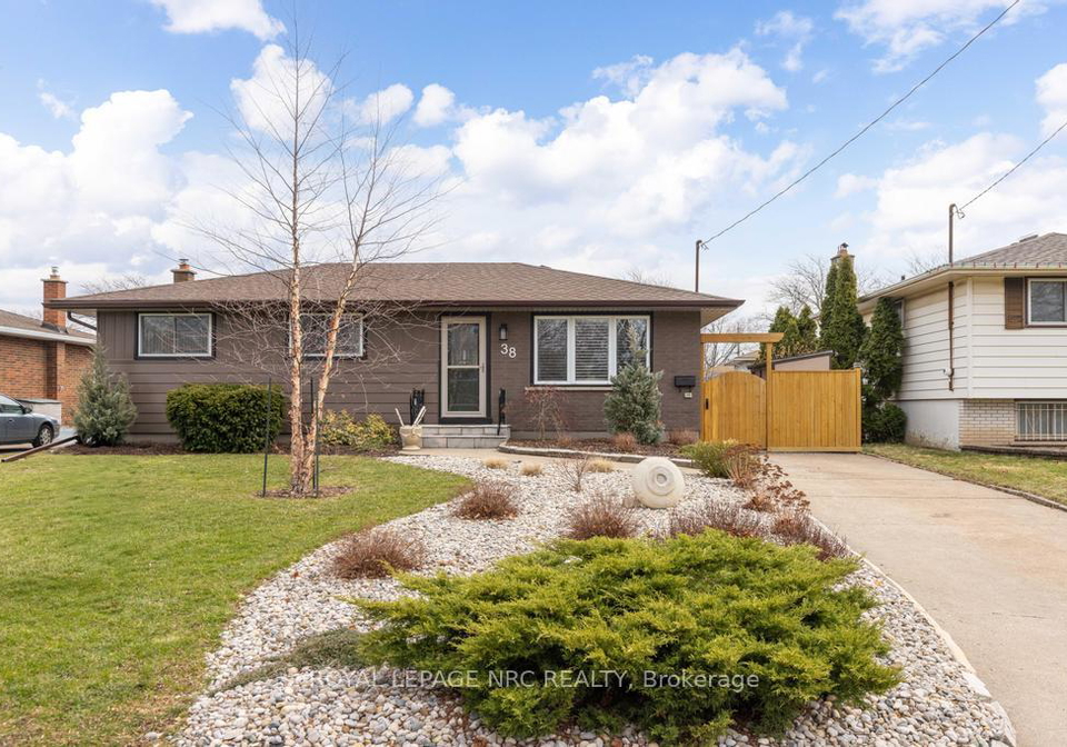 38-lanark-crescent-st-catharines-ontario-x12927448