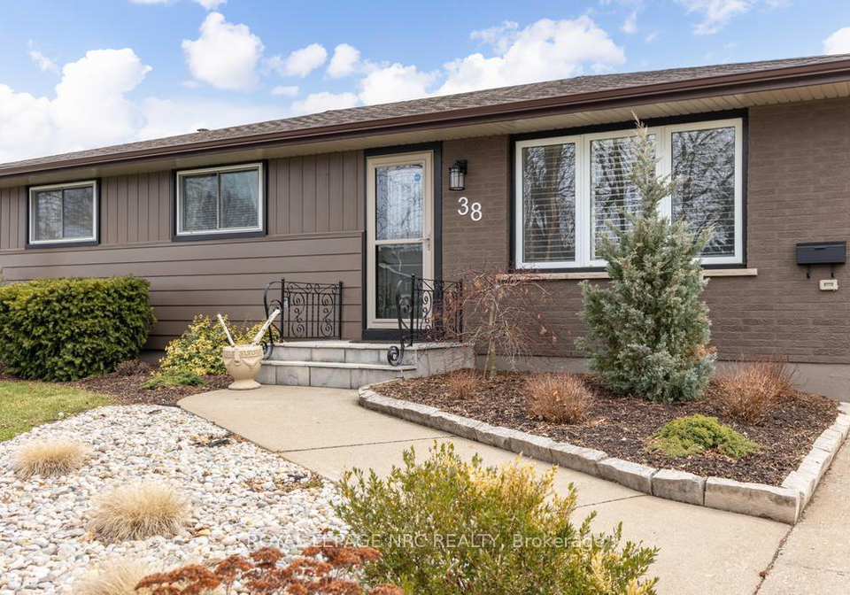 38-lanark-crescent-st-catharines-ontario-x12927448