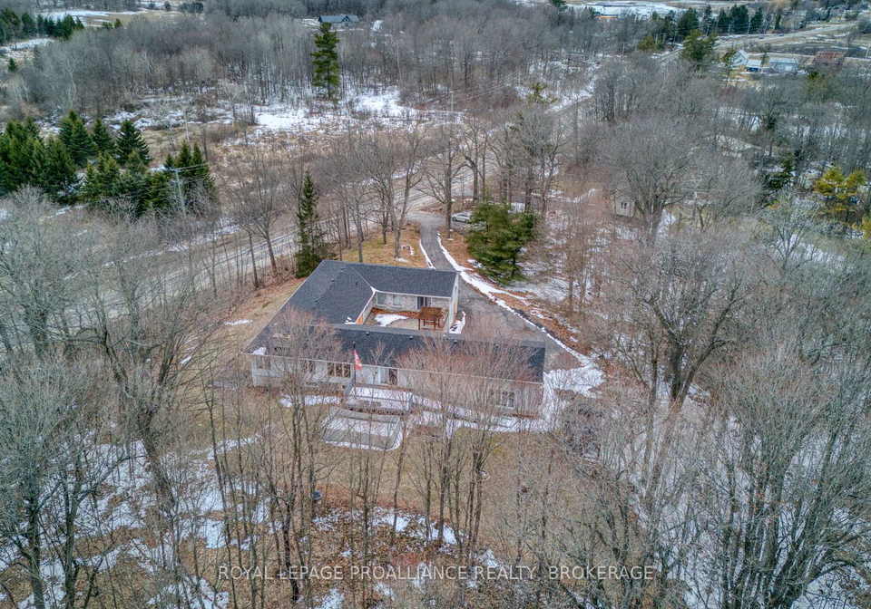5034-highway-2-gananoque-ontario-x12927574
