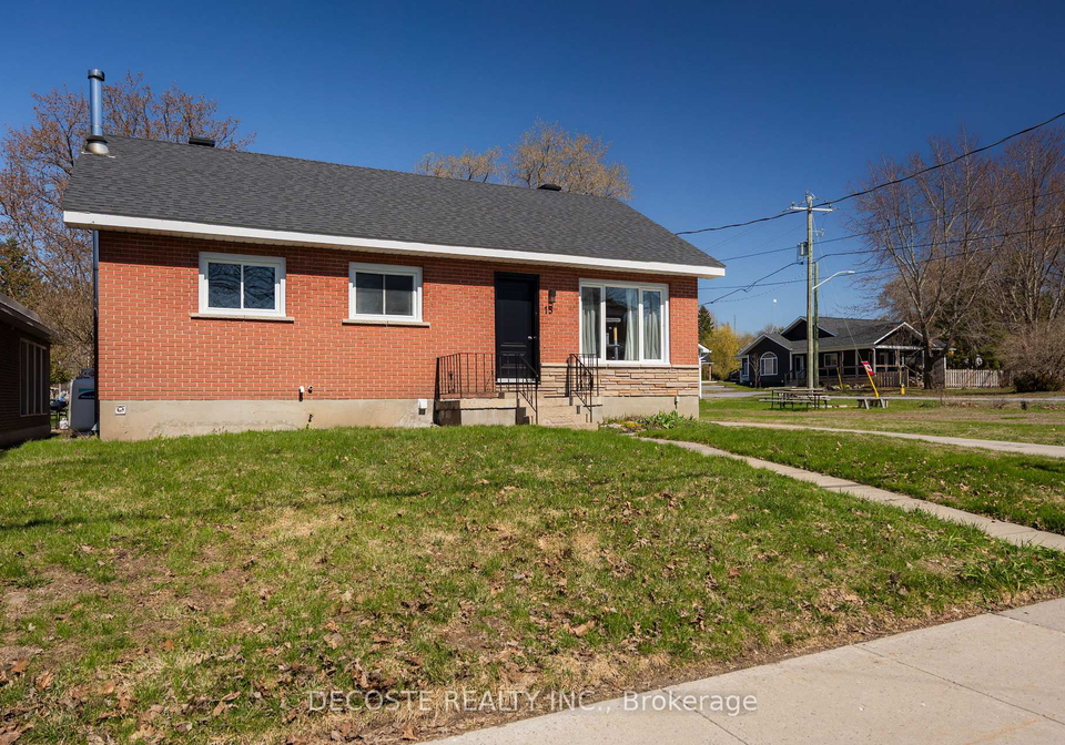 15-marlborough-street-north-glengarry-ontario-x12927662