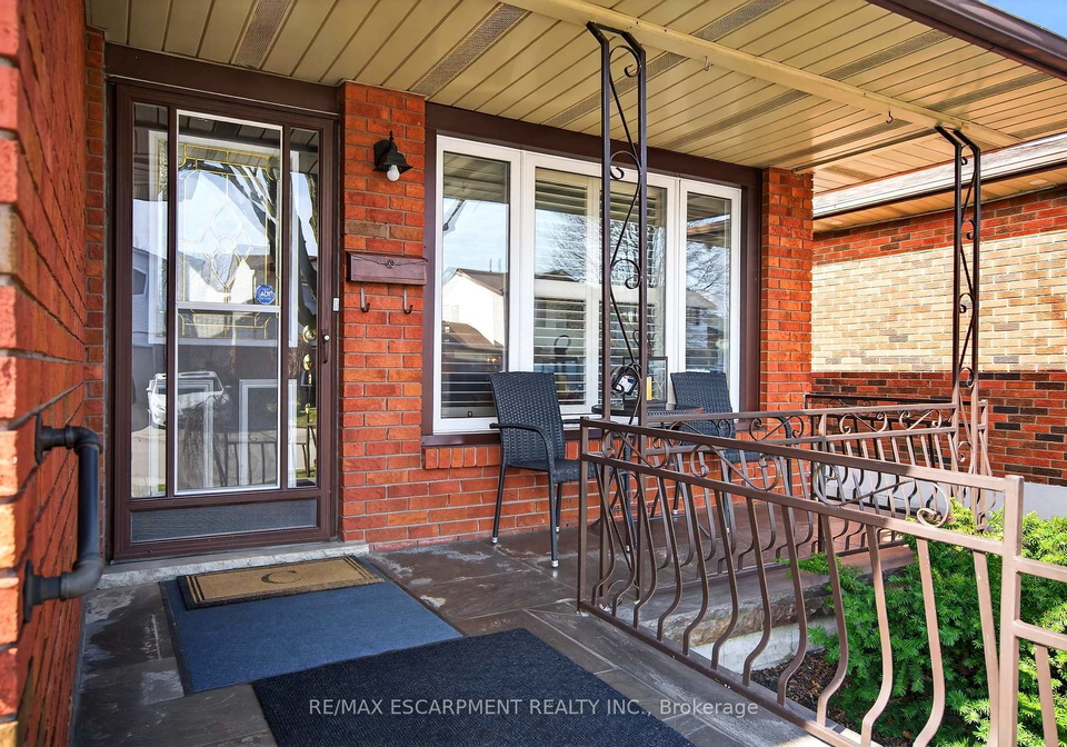 30-basin-crescent-hamilton-ontario-x12928102