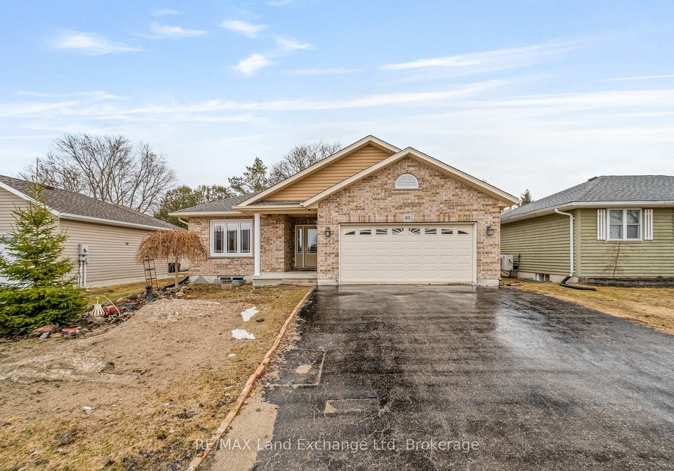 401-carling-terrace-north-huron-ontario-x12928268