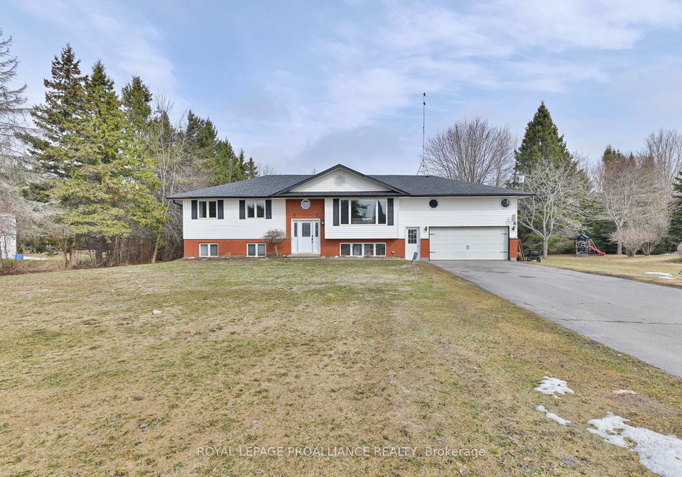 1316-county-road-64-quinte-west-ontario-x12928444