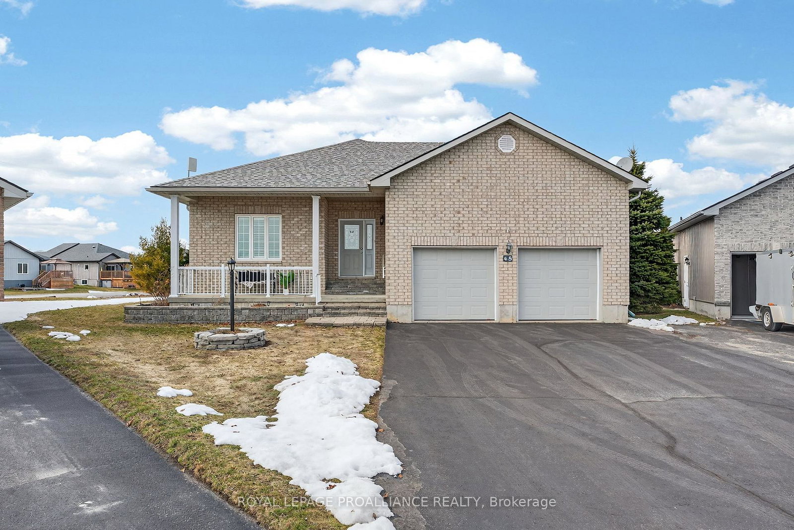 45-maplehurst-crescent-prince-edward-county-ontario-x12928742