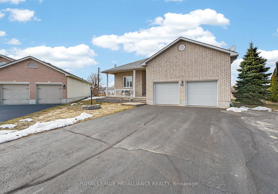 45-maplehurst-crescent-prince-edward-county-ontario-x12928742
