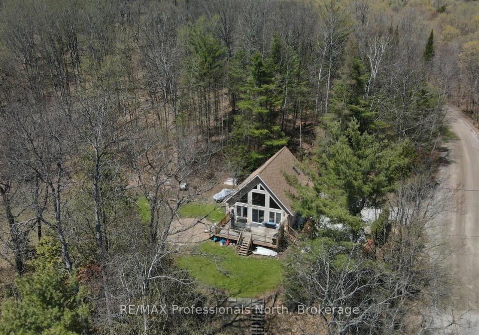 1029-cranberry-lake-road-dysart-et-al-ontario-x12928880