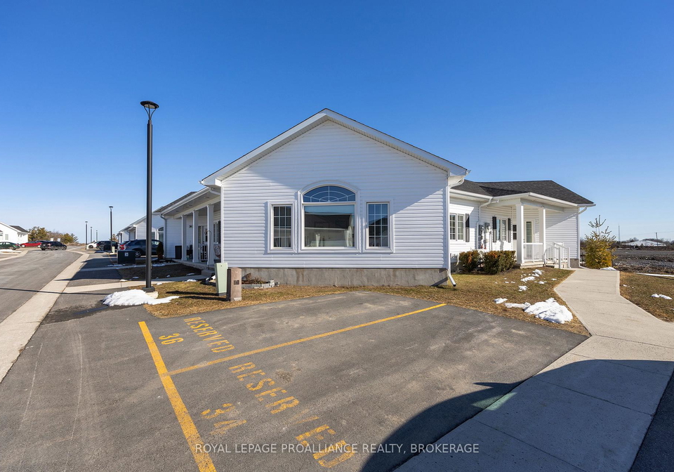 34-lowry-place-loyalist-ontario-x12929334