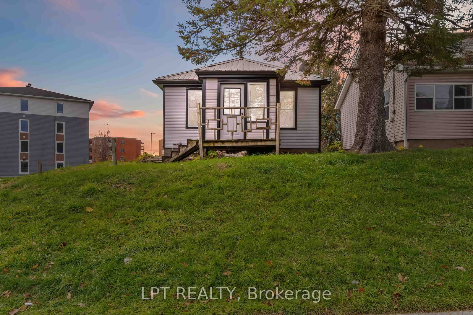 222-bartholomew-street-brockville-ontario-x12929520