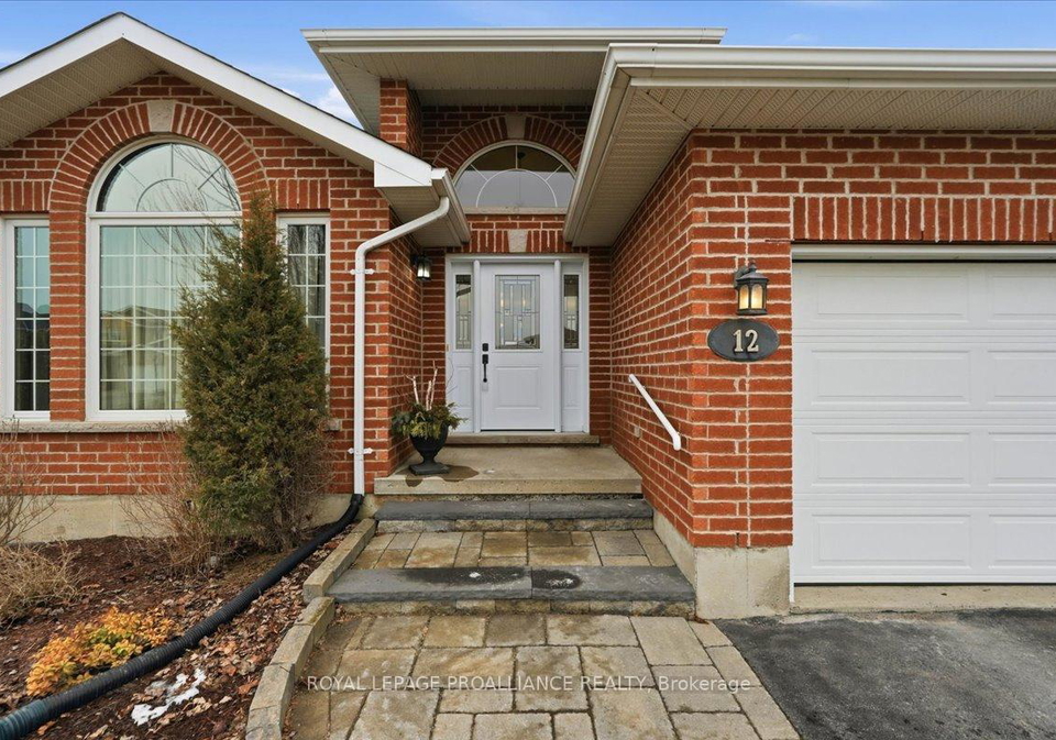 12-chelsea-crescent-belleville-ontario-x12929550