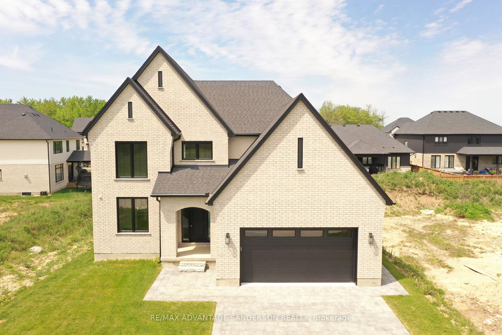174-timberwalk-trail-middlesex-centre-ontario-x12929654